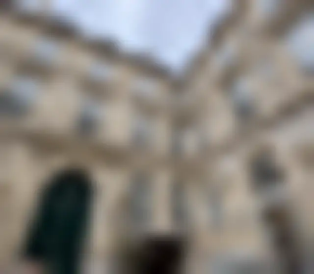 Bureau 1 770 m² – Paris (75116) – offre confidentielle
