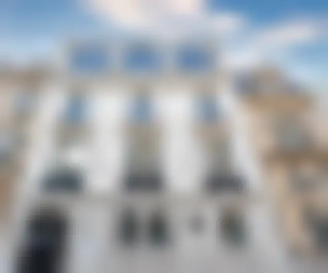 Bureau 1 870 m² – Paris (75116) – offre confidentielle
