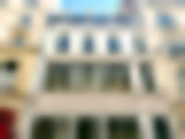 Bureau 1 430 m² – Paris (75010) – offre confidentielle