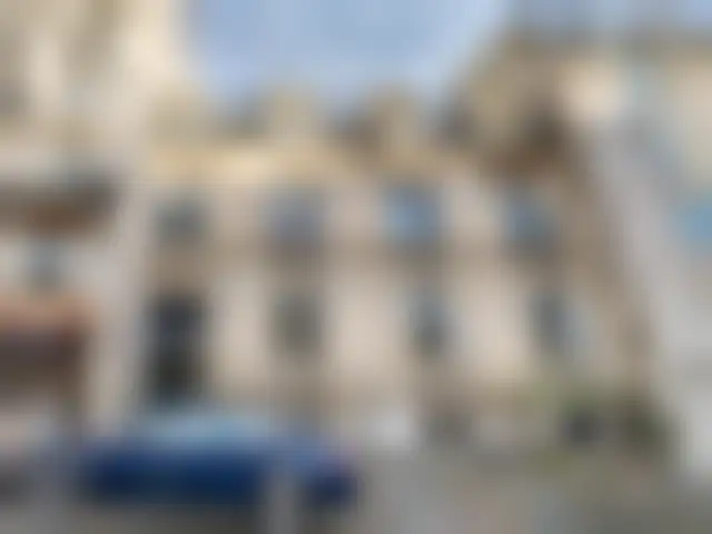 Bureau 2 530 m² – Paris (75008) – offre confidentielle