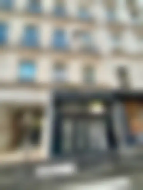 Bureau 100 m² – Paris (75010) – offre confidentielle