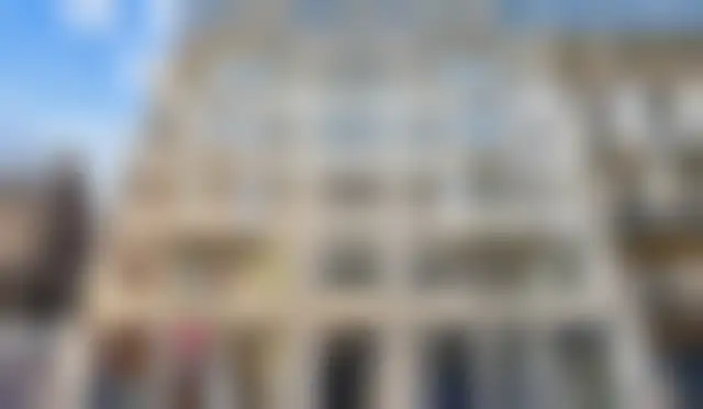 Bureau 2 050 m² – Paris (75010) – offre confidentielle