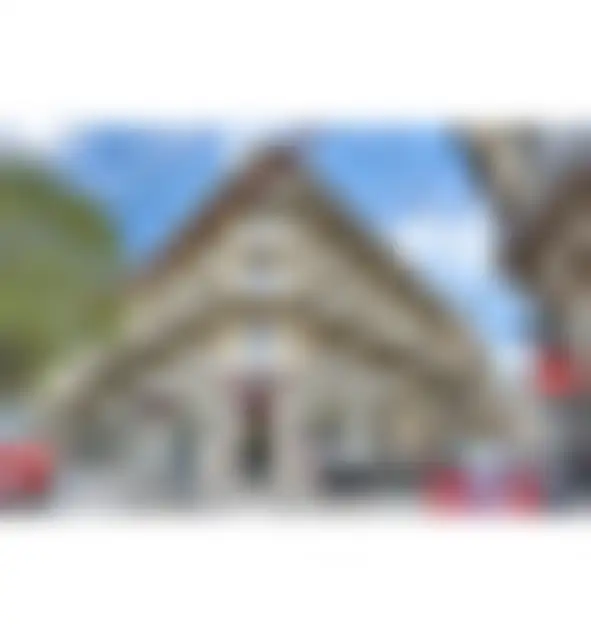 Bureau 1 040 m² – Paris (75008) – offre confidentielle