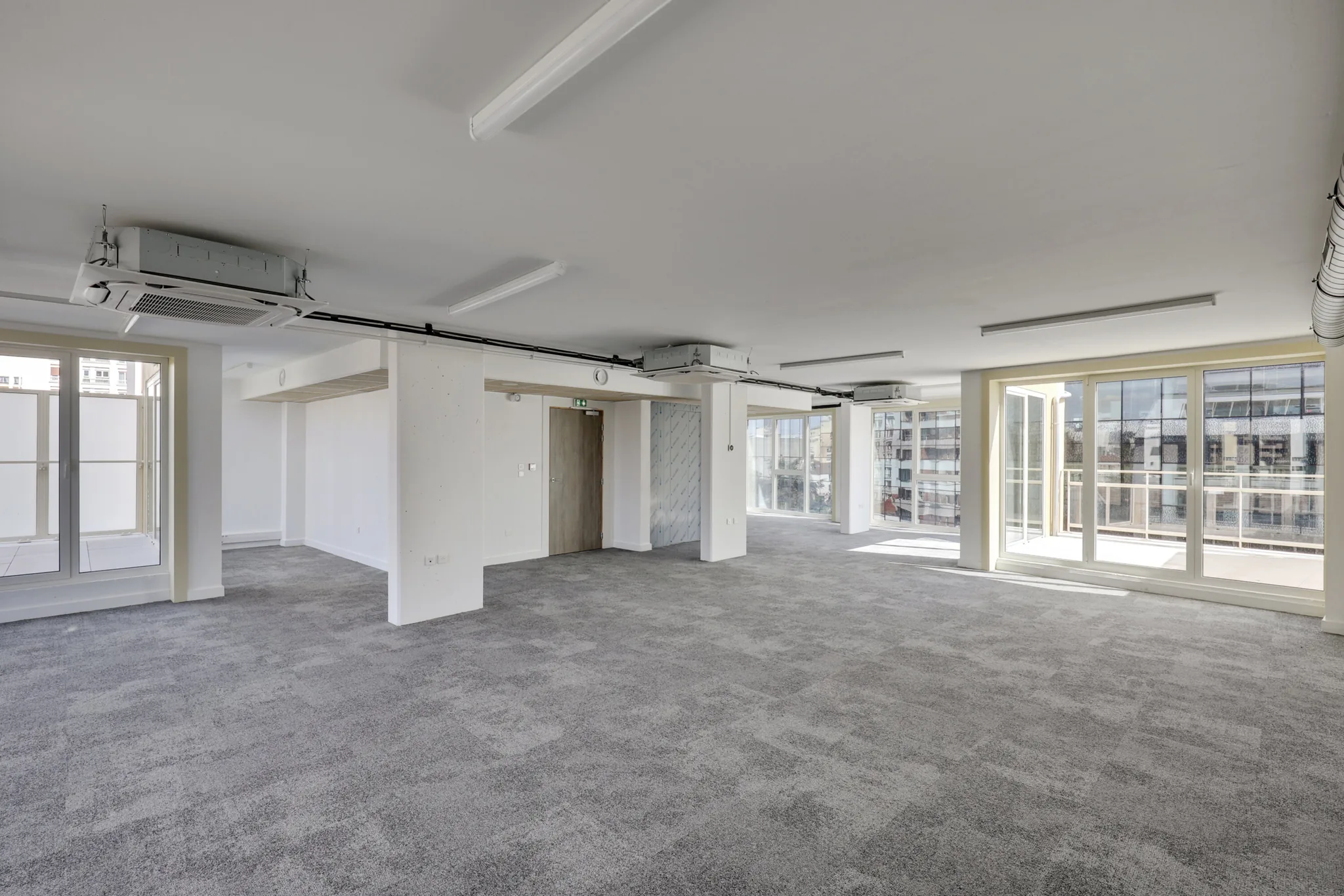 Bureau 929 m² – Vanves (92170)