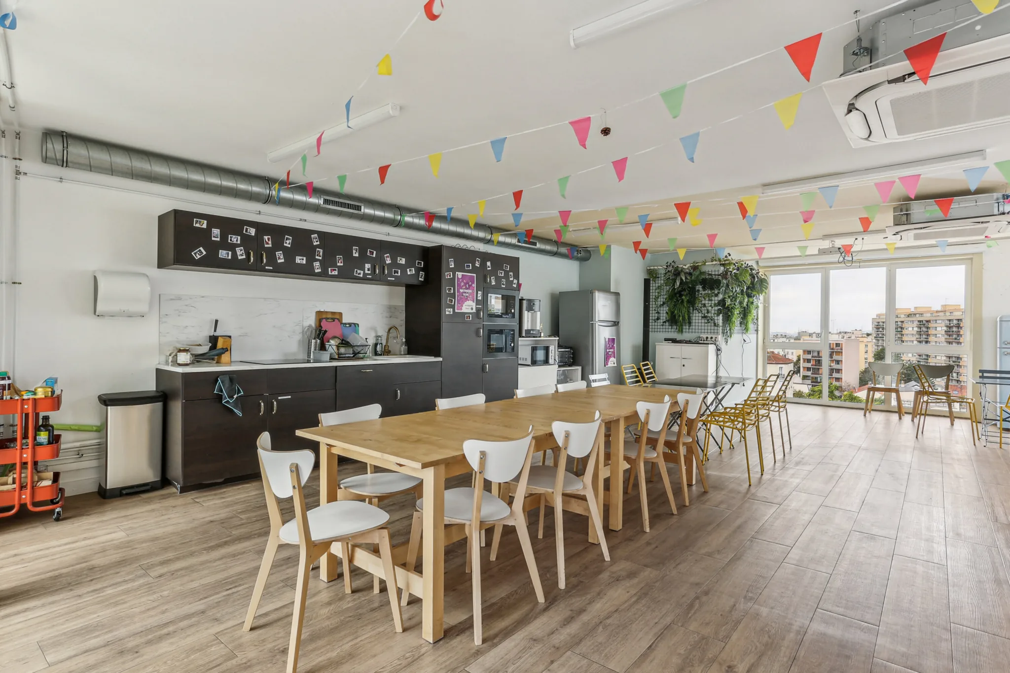 Bureau 929 m² – Vanves (92170)