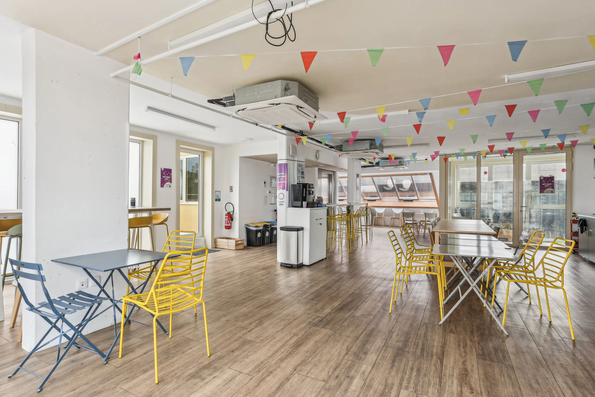 Bureau 929 m² – Vanves (92170)