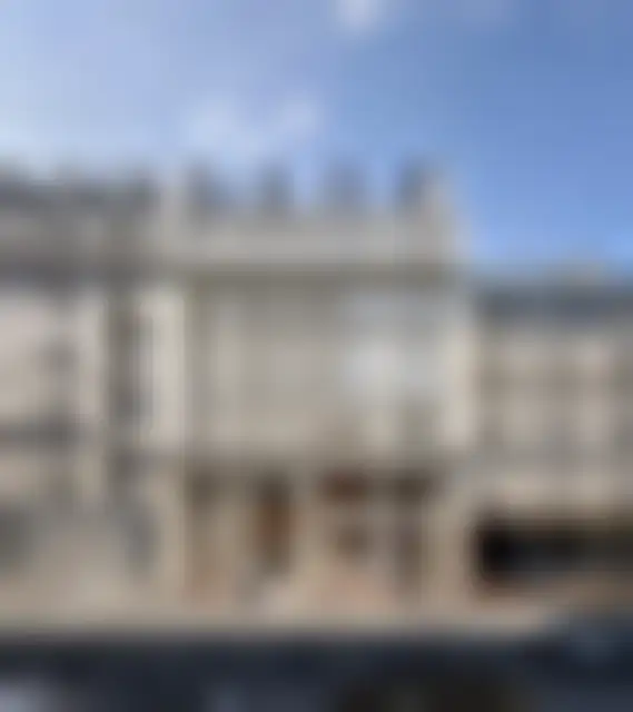 Bureau 1 840 m² – Paris (75011) – offre confidentielle