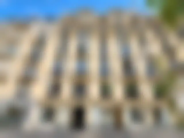Bureau 100 m² – Paris (75015) – offre confidentielle