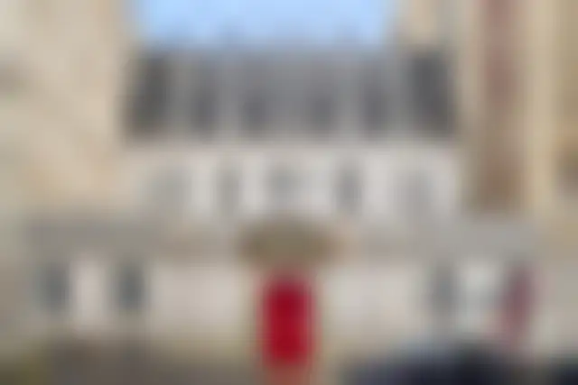 Bureau 250 m² – Paris (75007) – offre confidentielle