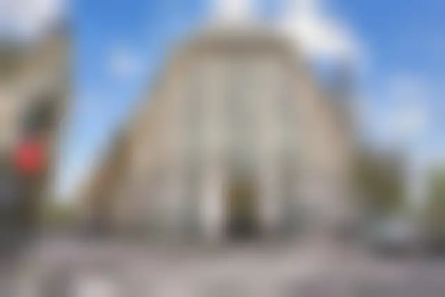 Bureau 300 m² – Paris (75116) – offre confidentielle