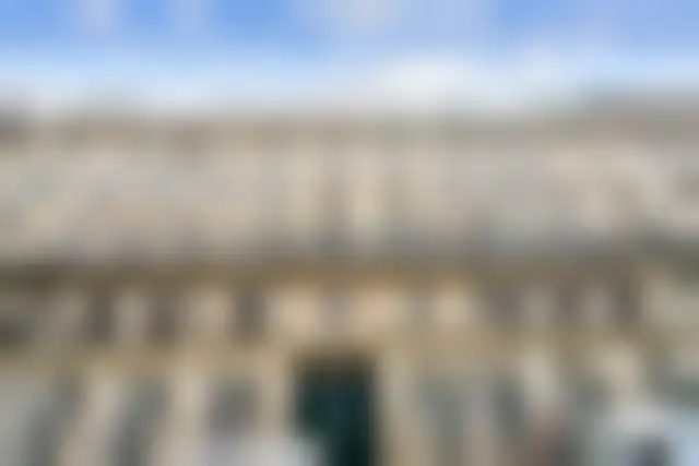 Bureau 140 m² – Paris (75008) – offre confidentielle