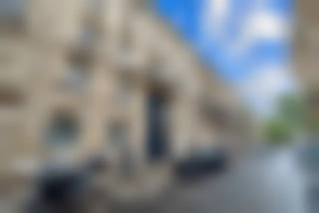 Bureau 330 m² – Paris (75008) – offre confidentielle