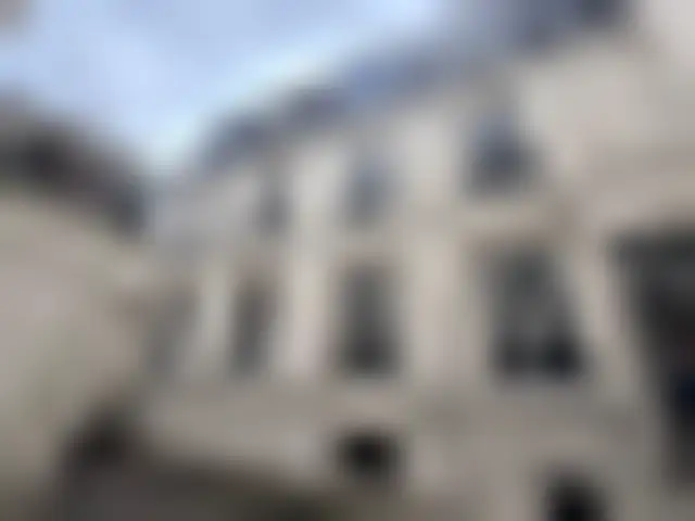 Bureau 330 m² – Paris (75008) – offre confidentielle