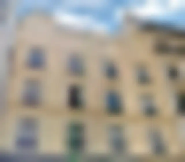 Bureau 1 450 m² – Paris (75010) – offre confidentielle