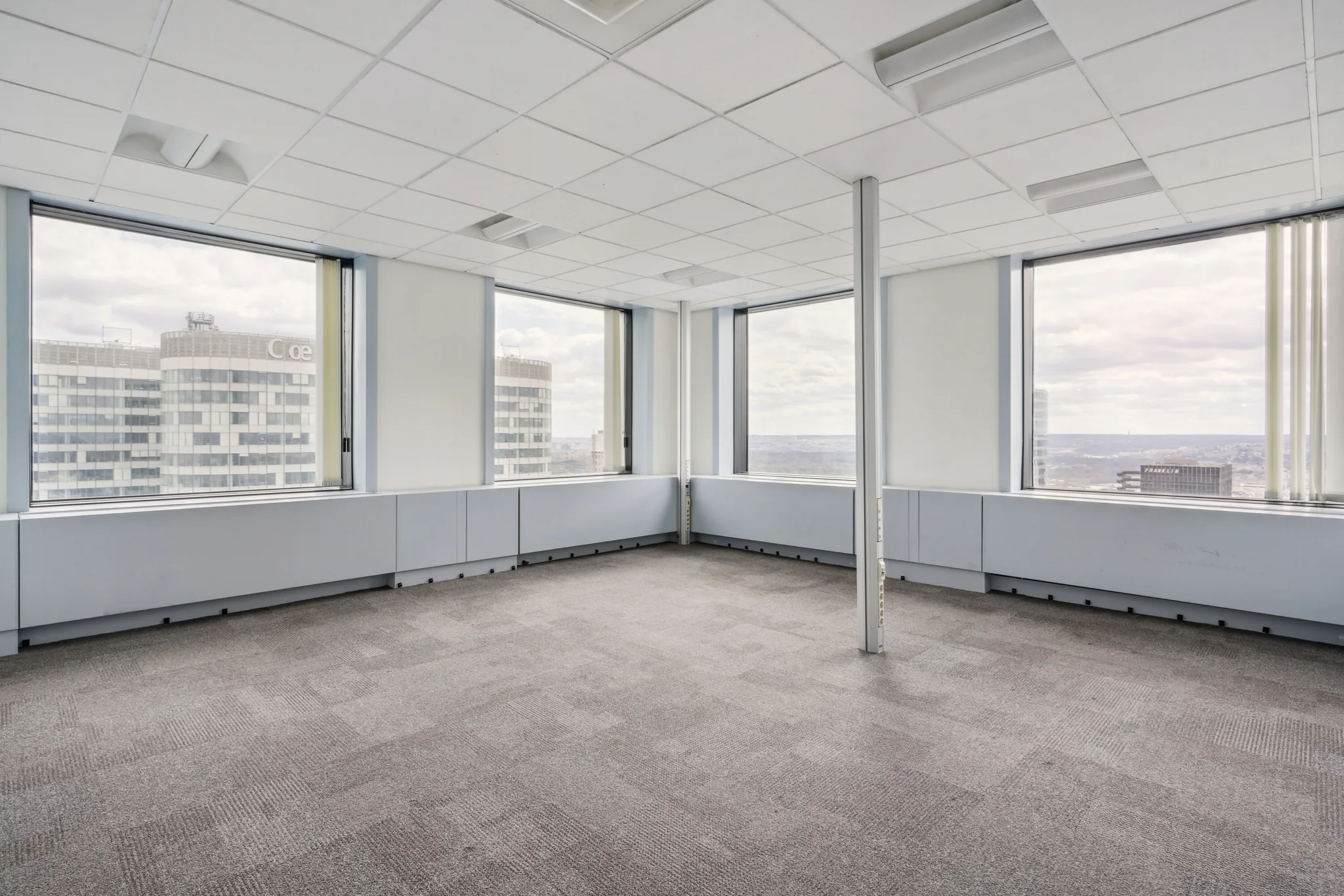 Bureau 6 900 m² – Courbevoie (92400)