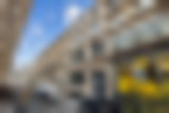 Bureau 1 150 m² – Paris (75002) – offre confidentielle