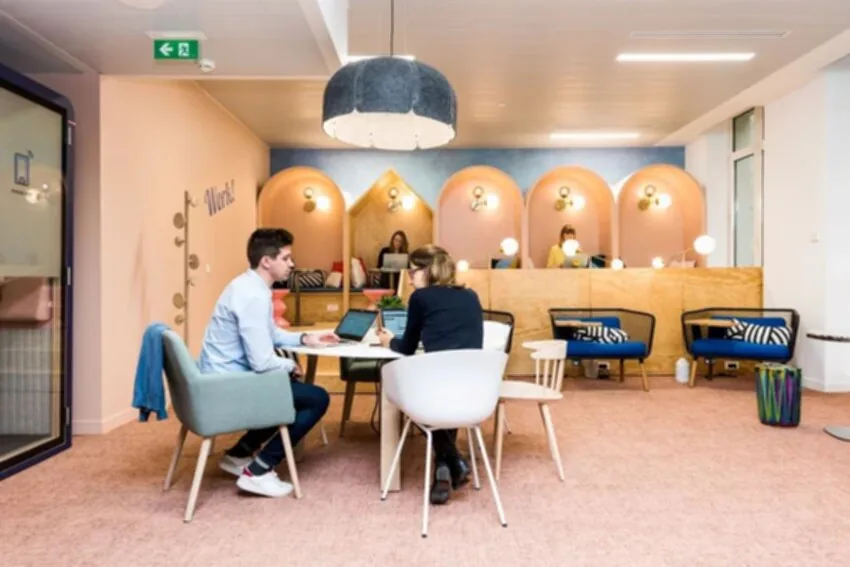 Bureau 801 m² – Paris (75008)