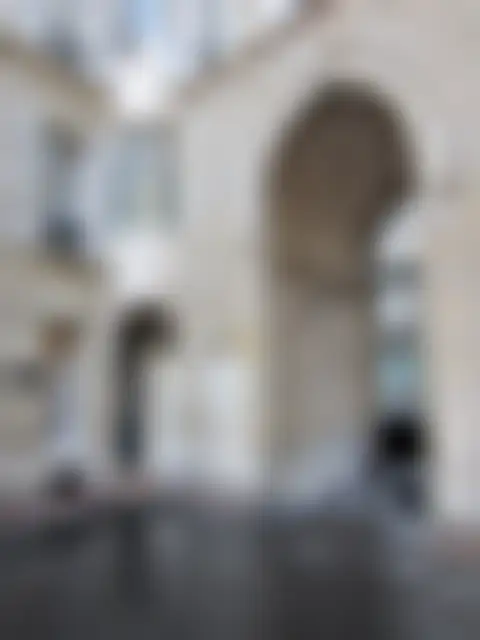 Bureau 100 m² – Paris (75116) – offre confidentielle
