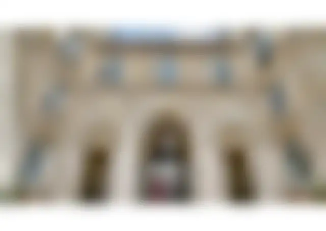 Bureau 4 170 m² – Paris (75007) – offre confidentielle