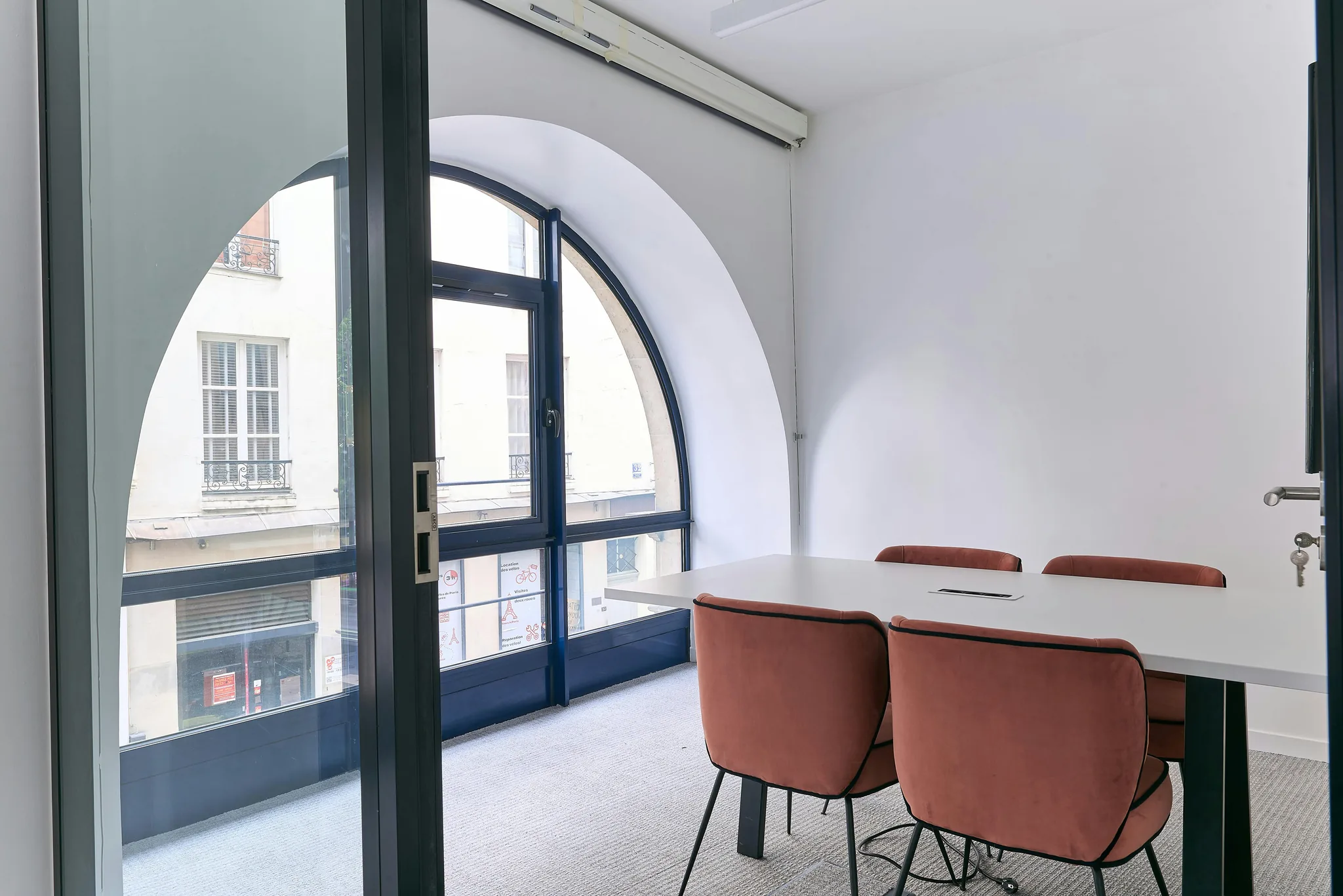 Bureau 140 m² – Paris (75008)
