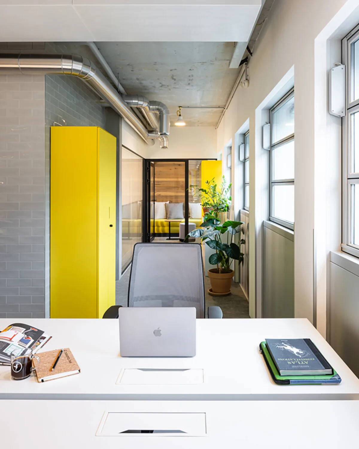 Bureau 1 576 m² – Paris (75011)