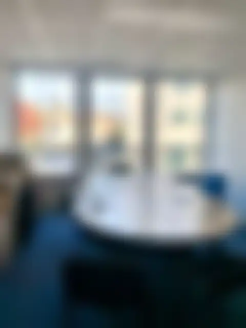 Bureau 170 m² – Sèvres (92312) – offre confidentielle