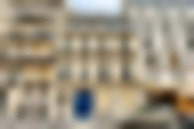 Bureau 180 m² – Paris (75116) – offre confidentielle