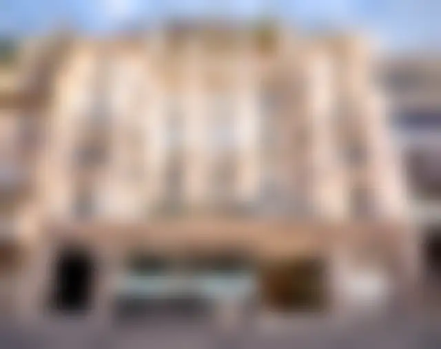 Bureau 450 m² – Paris (75116) – offre confidentielle