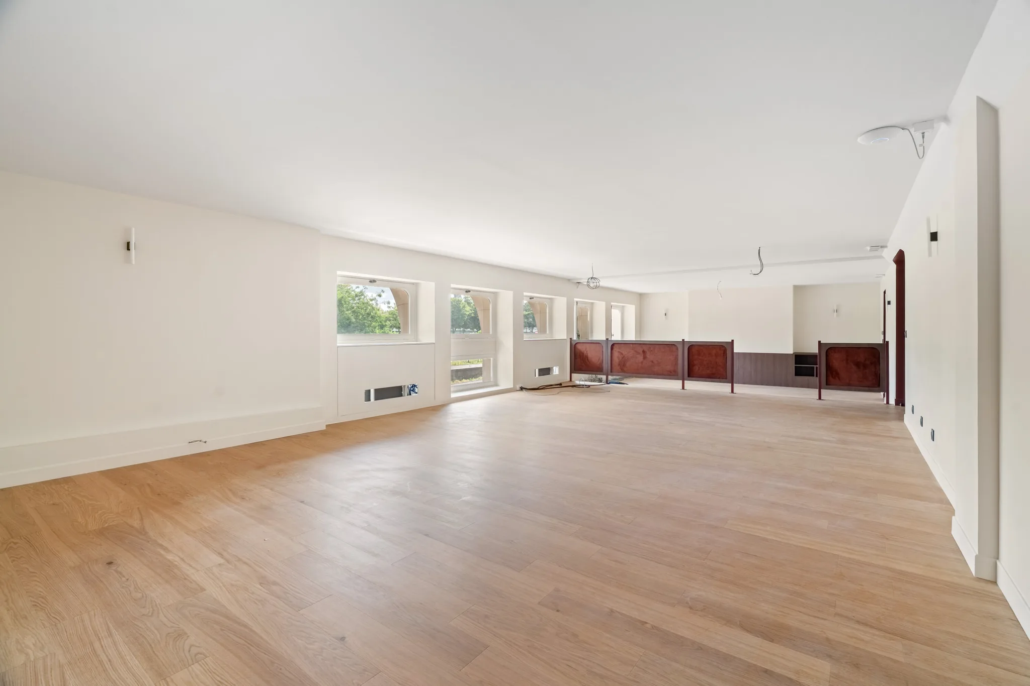 Bureau 325 m² – Paris (75008)