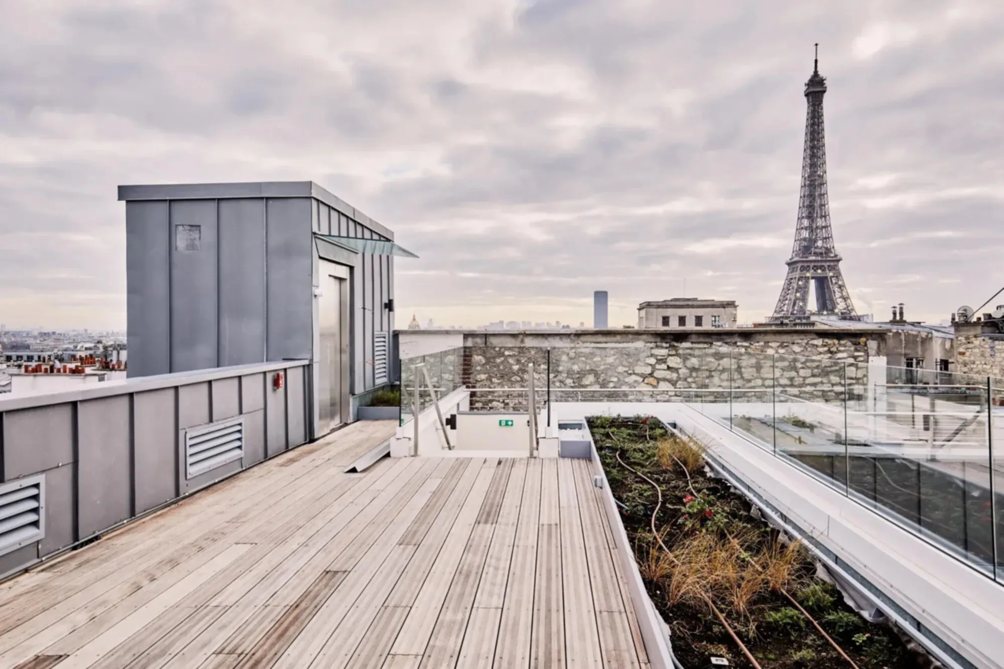 Bureau 165 m² – Paris (75116)