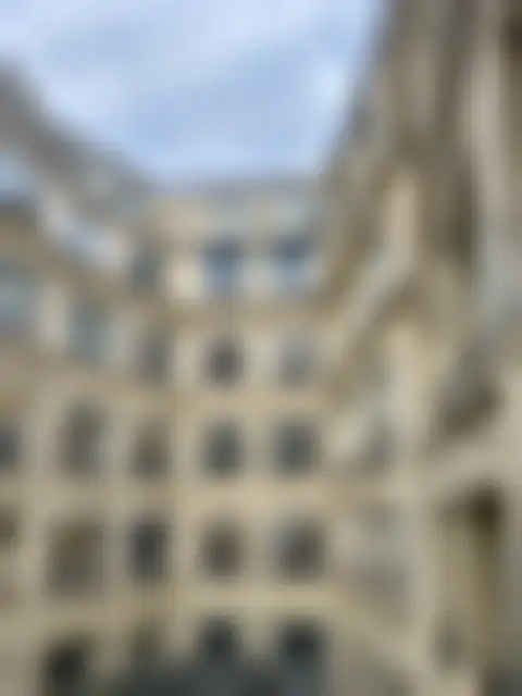 Bureau 70 m² – Paris (75008) – offre confidentielle