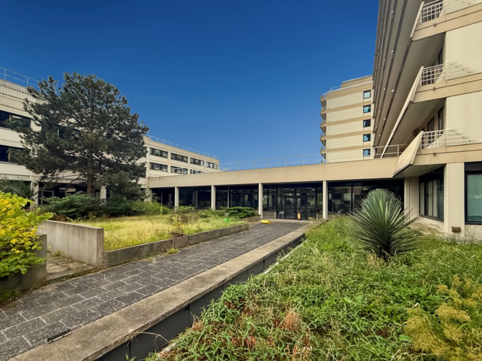 Bureau 1 506 m² – Créteil (94000)