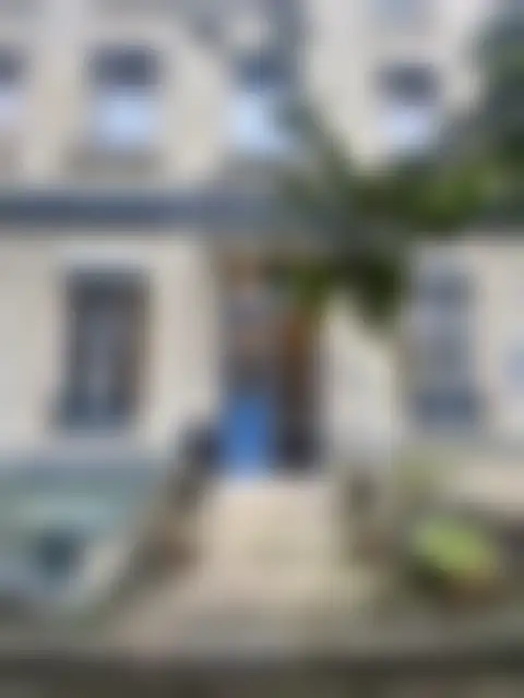 Bureau 100 m² – Paris (75009) – offre confidentielle
