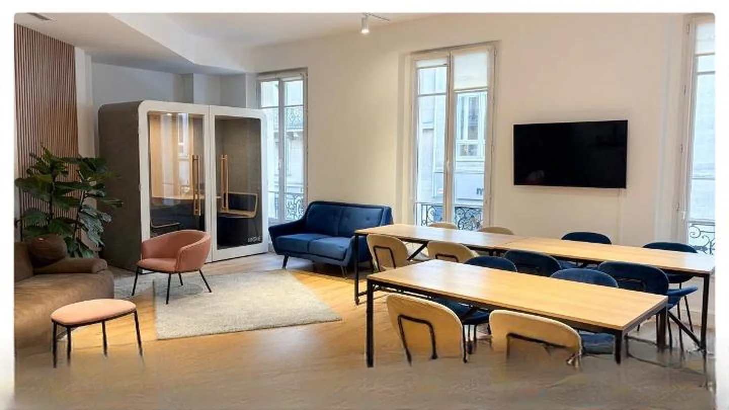 75008 Paris