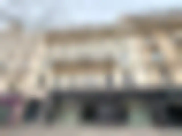 Bureau 130 m² – Paris (75014) – offre confidentielle