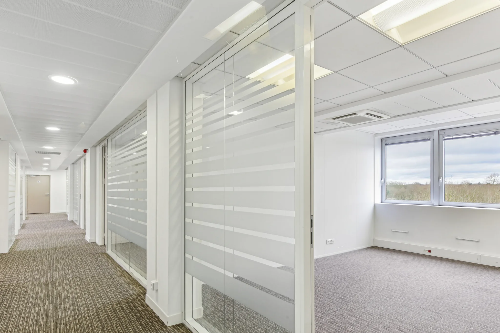 Bureau 6 786 m² – Suresnes (92158)