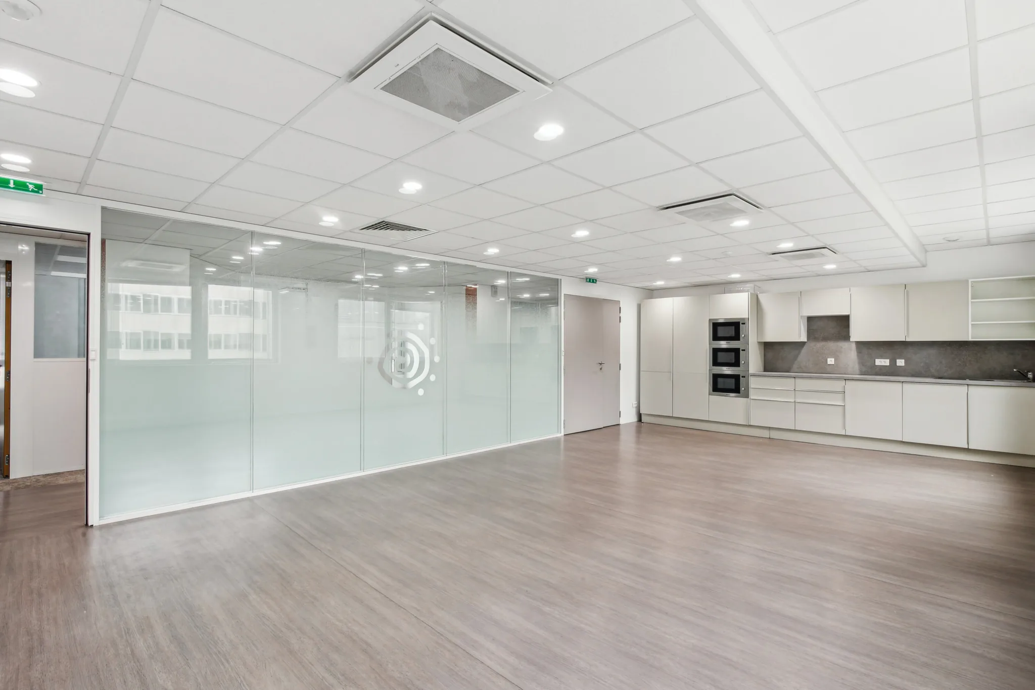 Bureau 6 786 m² – Suresnes (92158)
