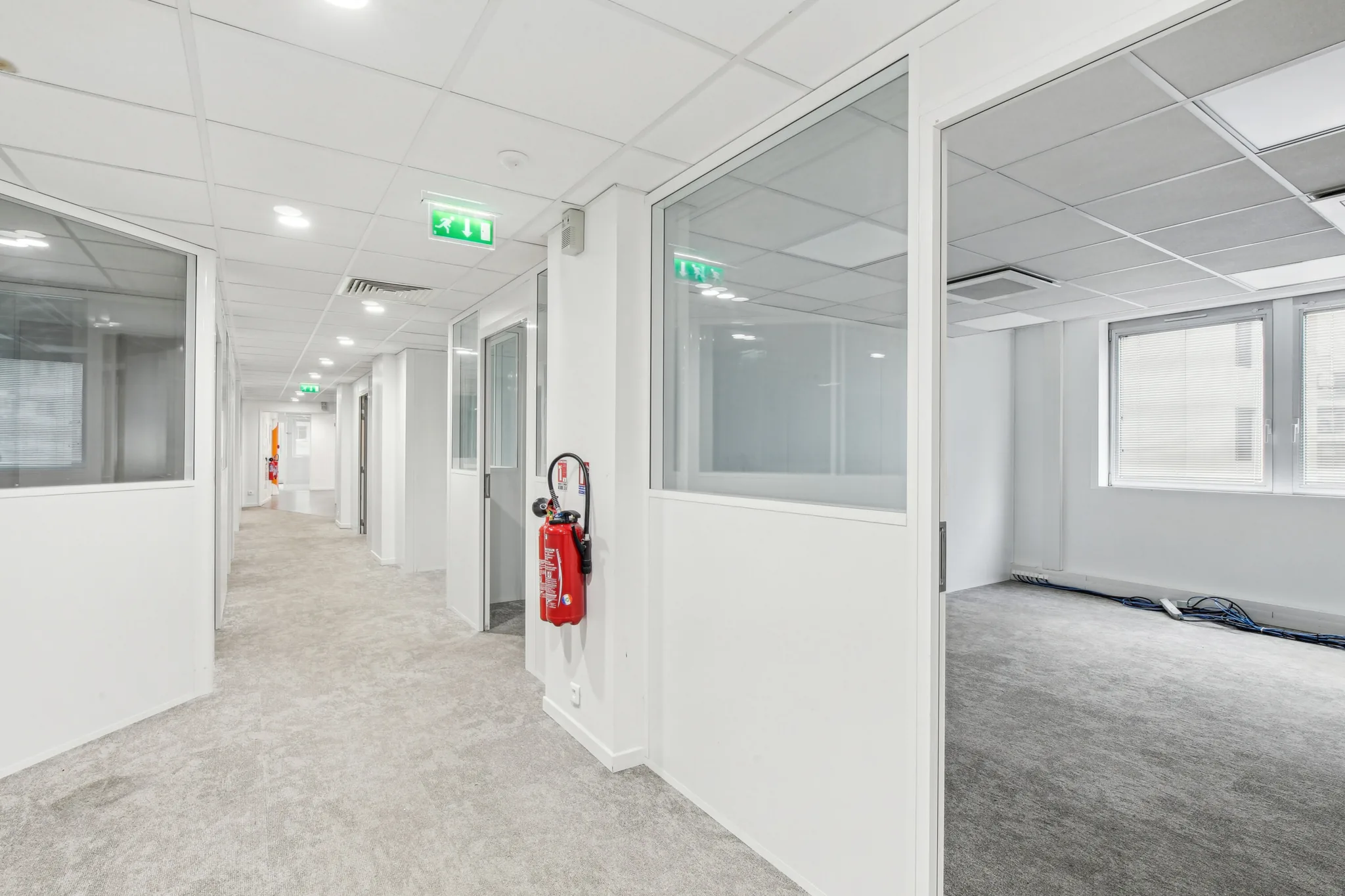 Bureau 6 786 m² – Suresnes (92158)
