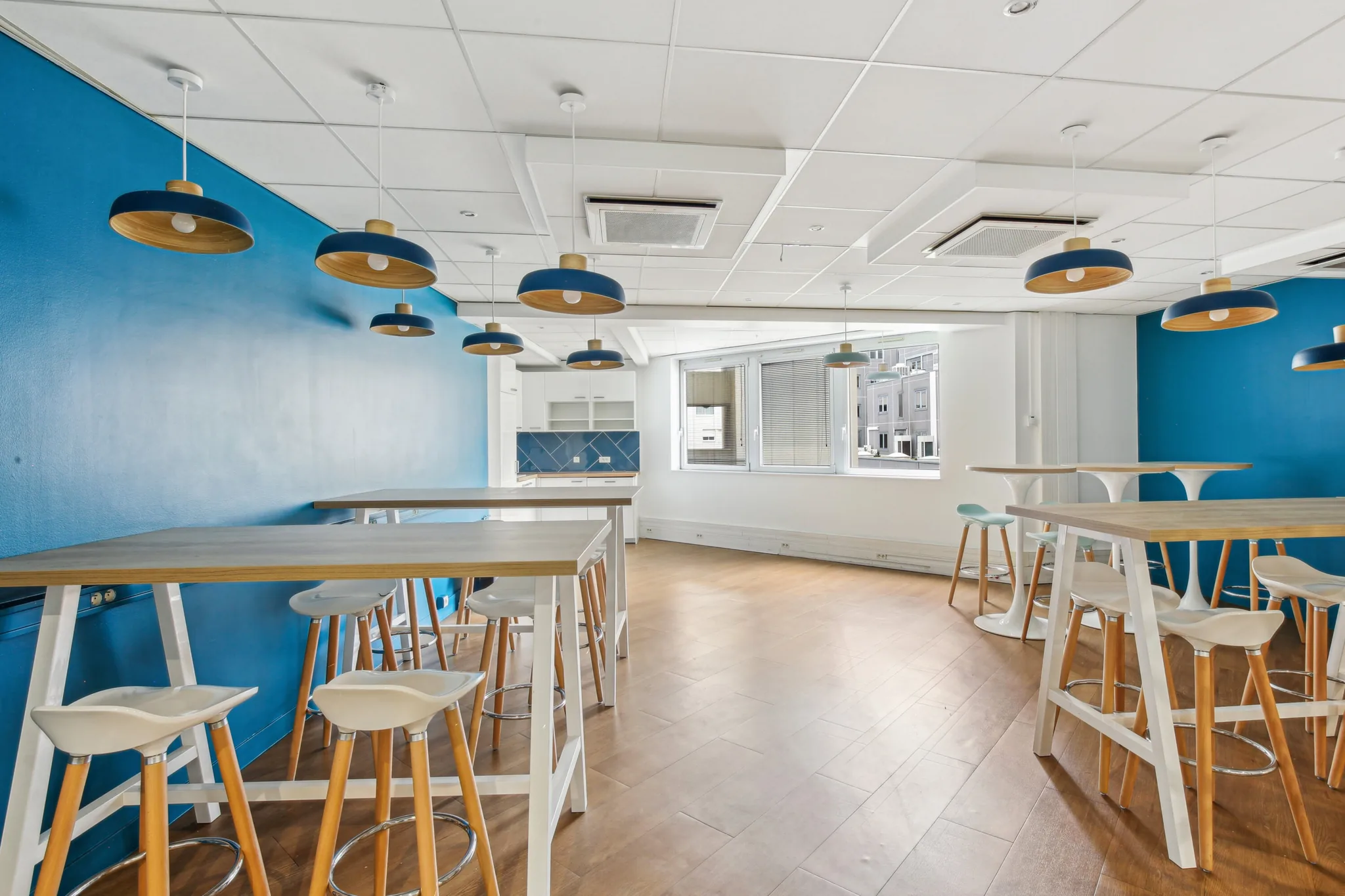 Bureau 6 786 m² – Suresnes (92158)