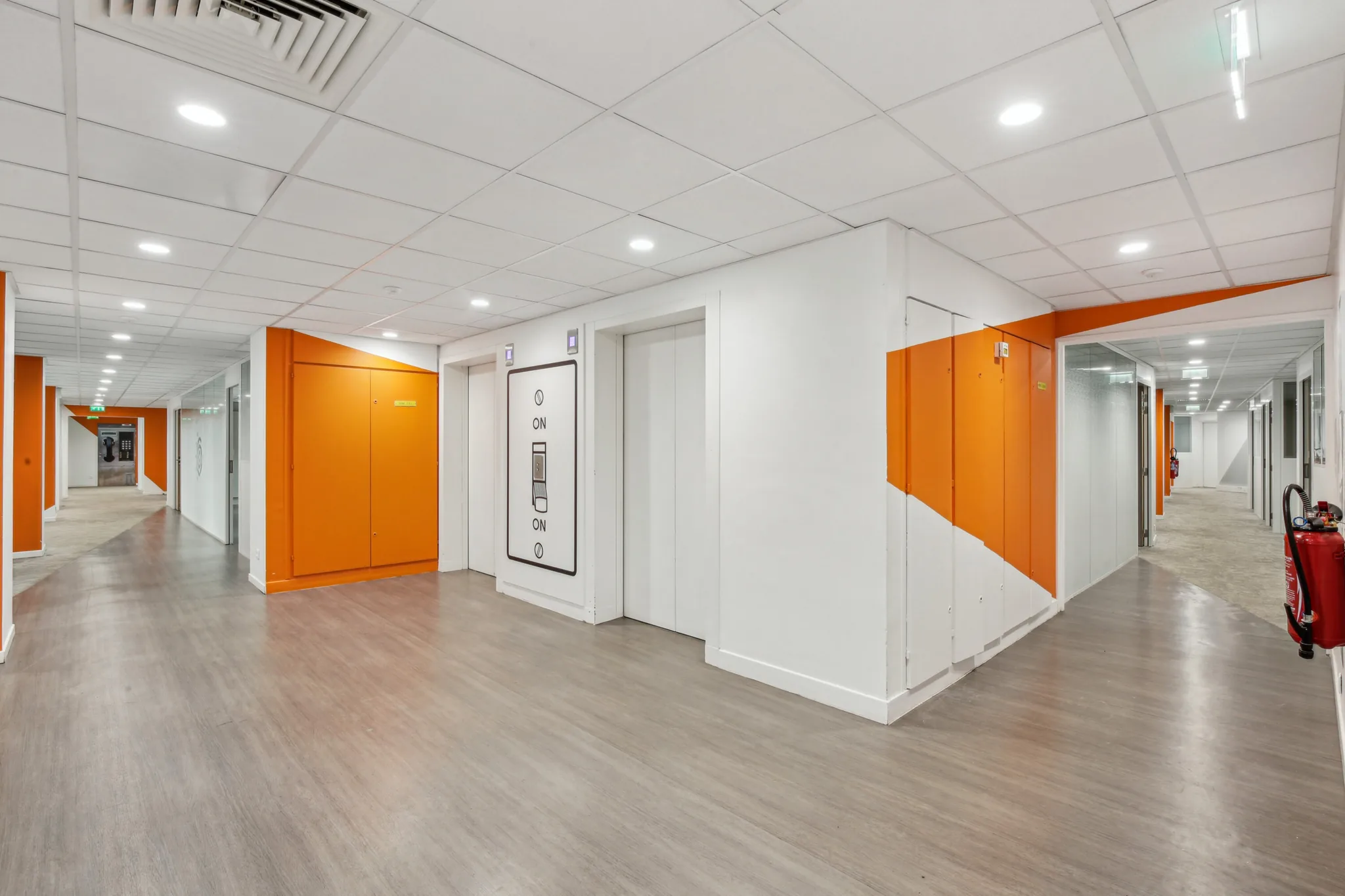 Bureau 6 786 m² – Suresnes (92158)