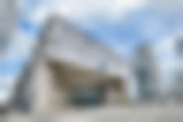 Bureau 5 160 m² – Puteaux (92800) – offre confidentielle