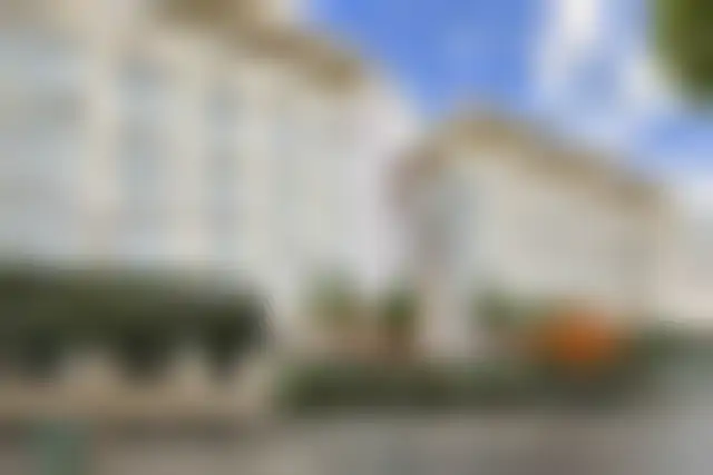 Bureau 8 000 m² – Sèvres (92310) – offre confidentielle