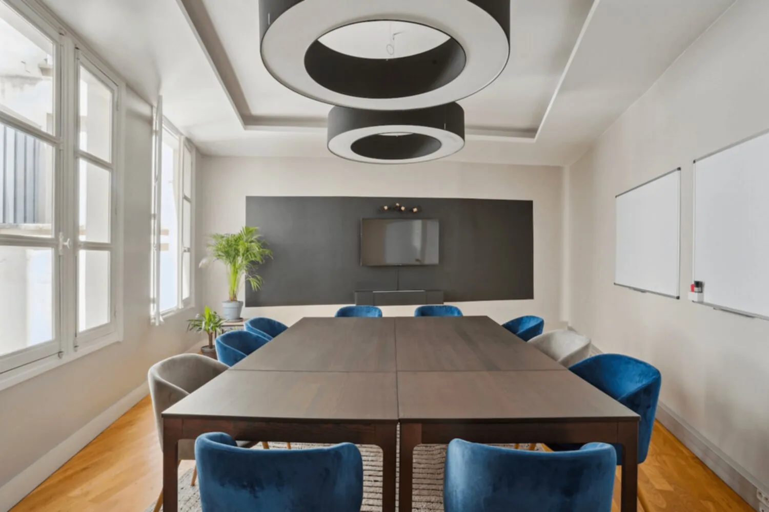 Bureau 860 m² – Paris (75116)
