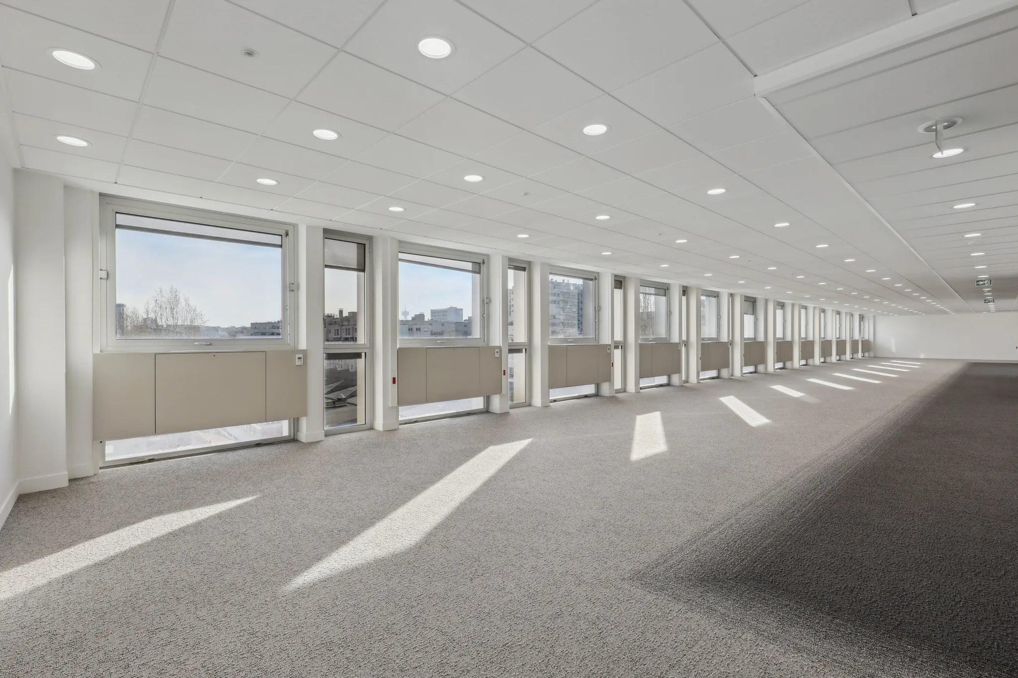 Bureau 5 299 m² – Paris (75012)