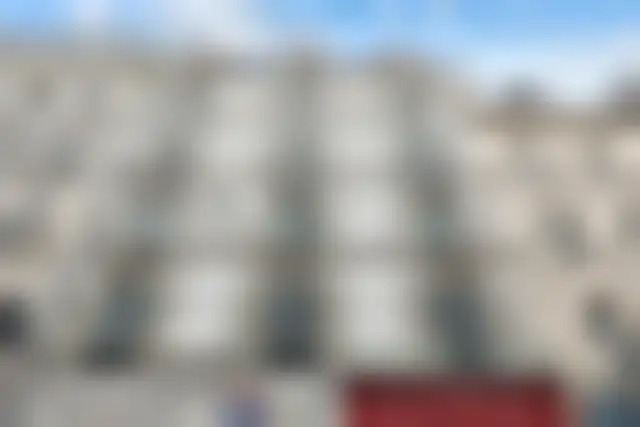 Bureau 150 m² – Paris (75007) – offre confidentielle