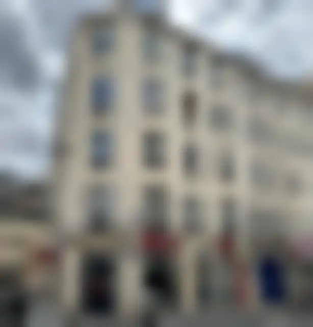 Commerce 240 m² – Paris (75015) – offre confidentielle