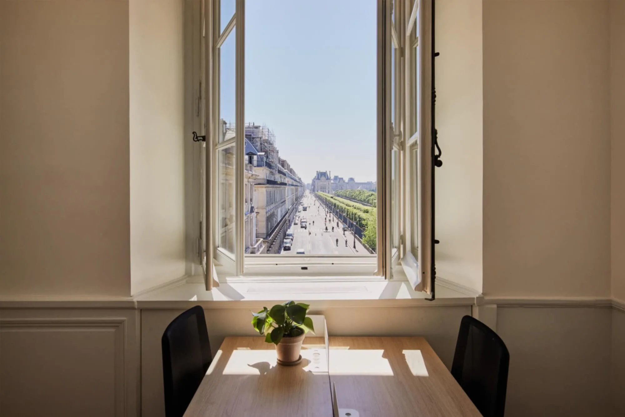 Bureau 383 m² – Paris (75008)