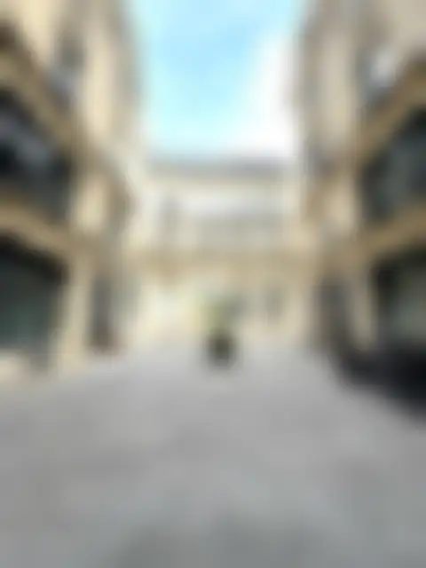 Bureau 1 710 m² – Paris (75010) – offre confidentielle