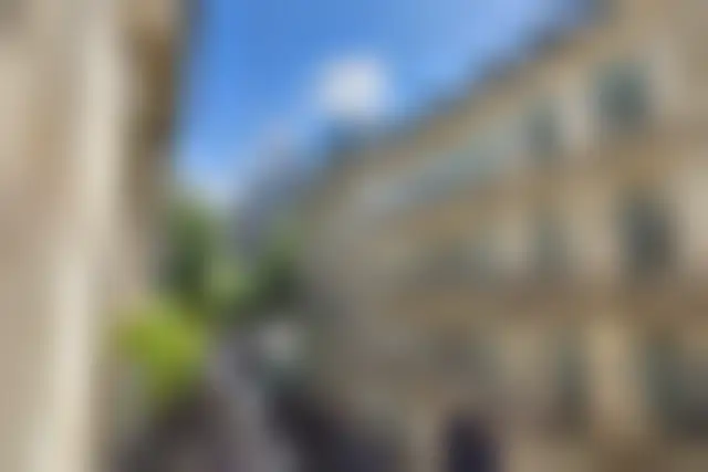 Bureau 1 550 m² – Paris (75008) – offre confidentielle