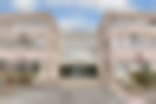 Activités 300 m² – Sèvres (92310) – offre confidentielle